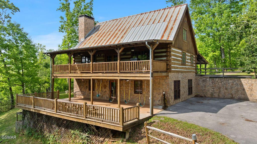 302 Beech Branch Road, Gatlinburg, TN 37738 Main Photo