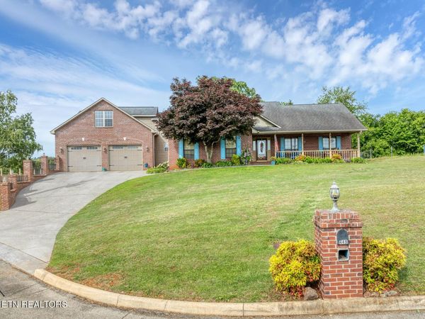 449 Foss Rd, Maryville, TN 37801