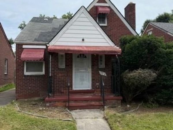 9394 Sorrento Street, Detroit, MI 48228