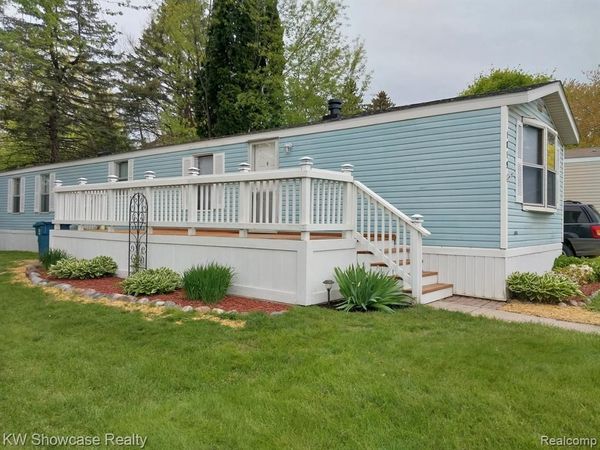 1819 Aldrin Court, Milford Twp, MI 48381