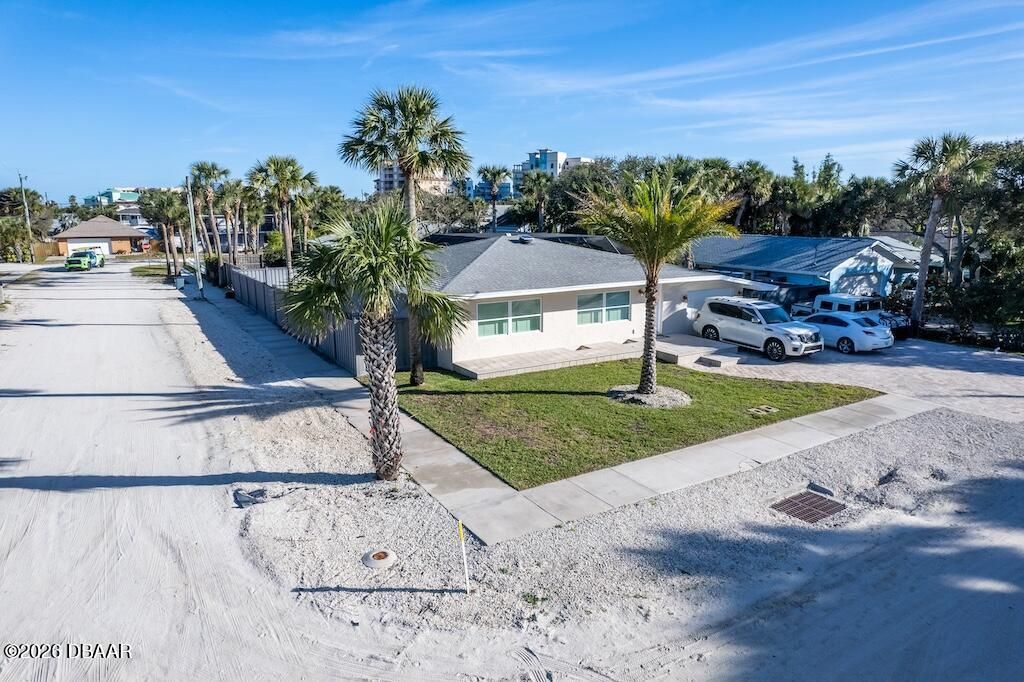 900 E 1st Avenue, New Smyrna Beach, FL 32169 Photo