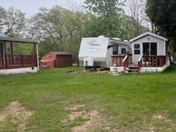 26/64 Woodhaven , Sublette, IL 61367