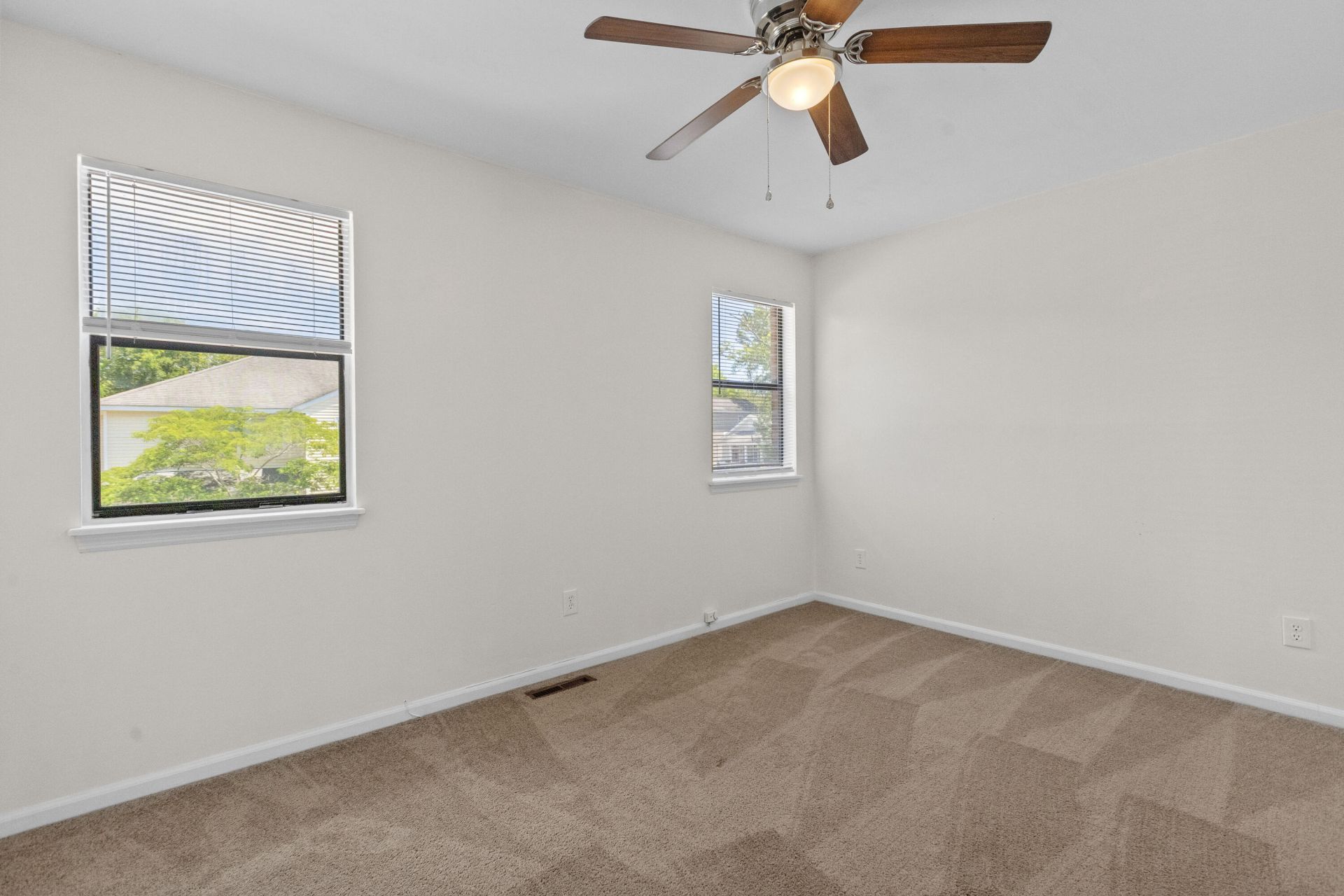 1406 Dove Run Drive Photo 18