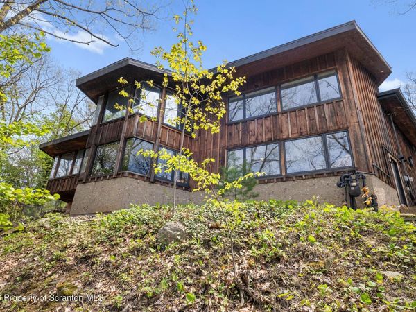 4 Elmhurst Boulevard, Scranton, PA 18505