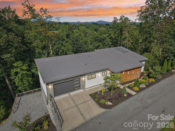 55 Laurel Spring Lane , Hendersonville, NC 28739