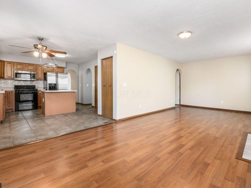 4432 Village Park Drive , Columbus, OH 43228 Photo 17