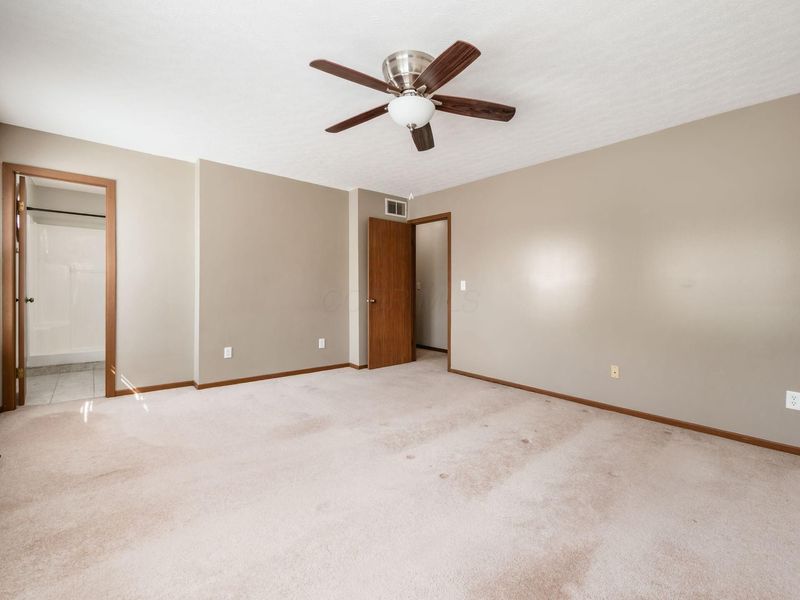 4432 Village Park Drive , Columbus, OH 43228 Photo 21