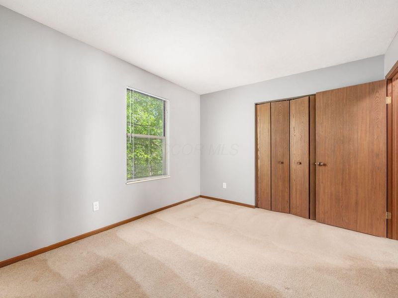 4432 Village Park Drive , Columbus, OH 43228 Photo 23