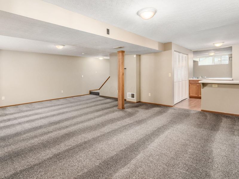 4432 Village Park Drive , Columbus, OH 43228 Photo 31