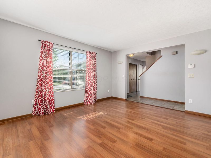 4432 Village Park Drive , Columbus, OH 43228 Photo 6