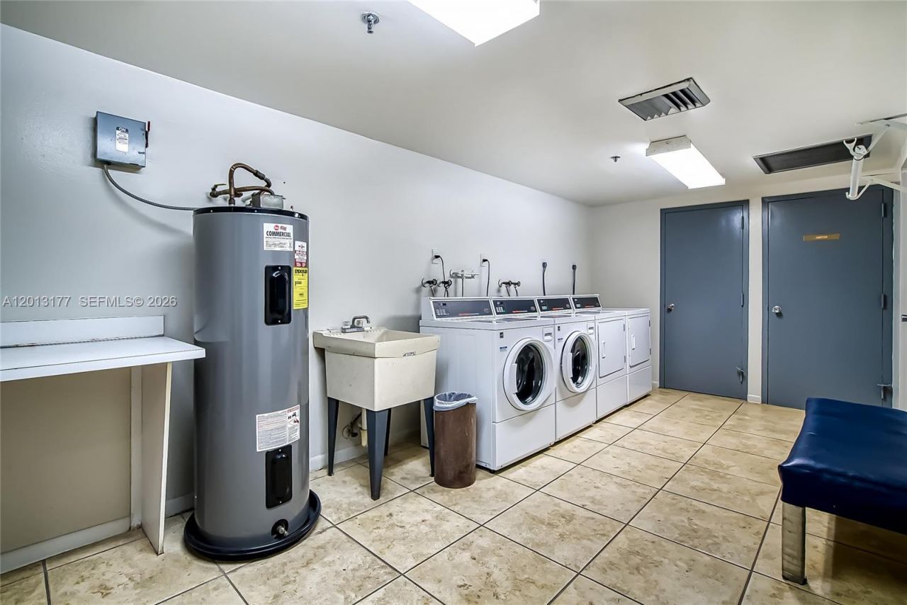 919 Hillcrest , Unit 607, Hollywood, FL 33021 Photo