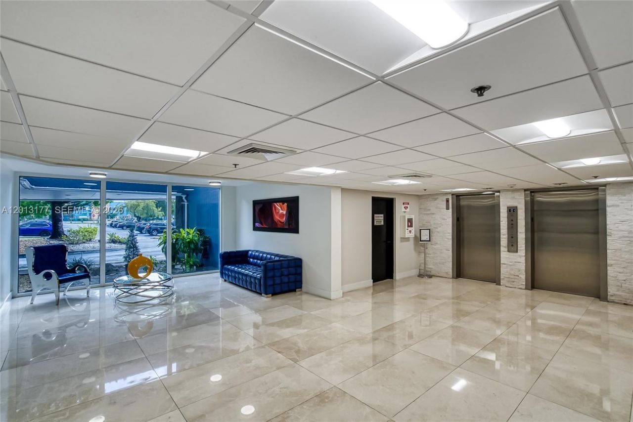 919 Hillcrest , Unit 607, Hollywood, FL 33021 Photo