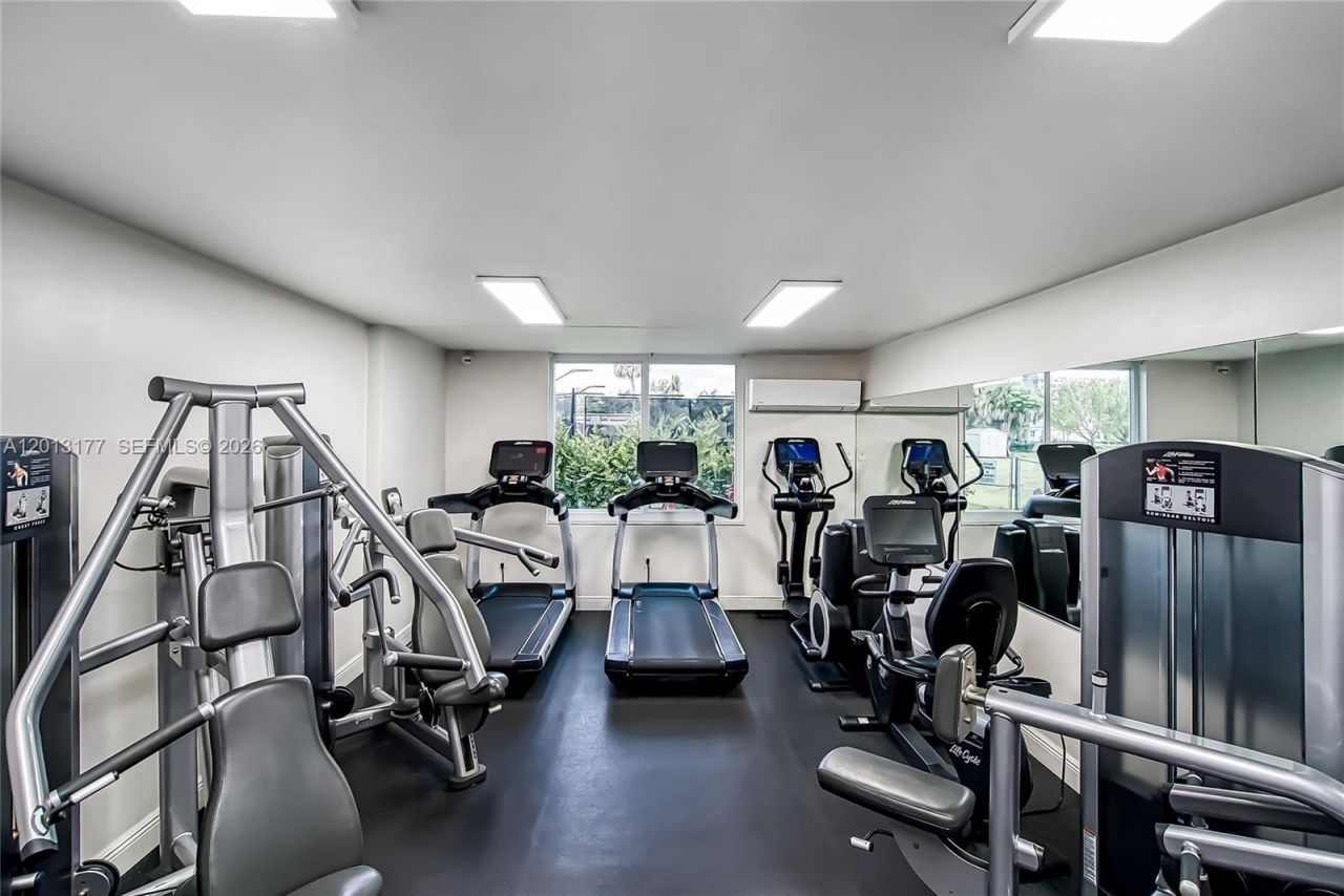 919 Hillcrest , Unit 607, Hollywood, FL 33021 Photo