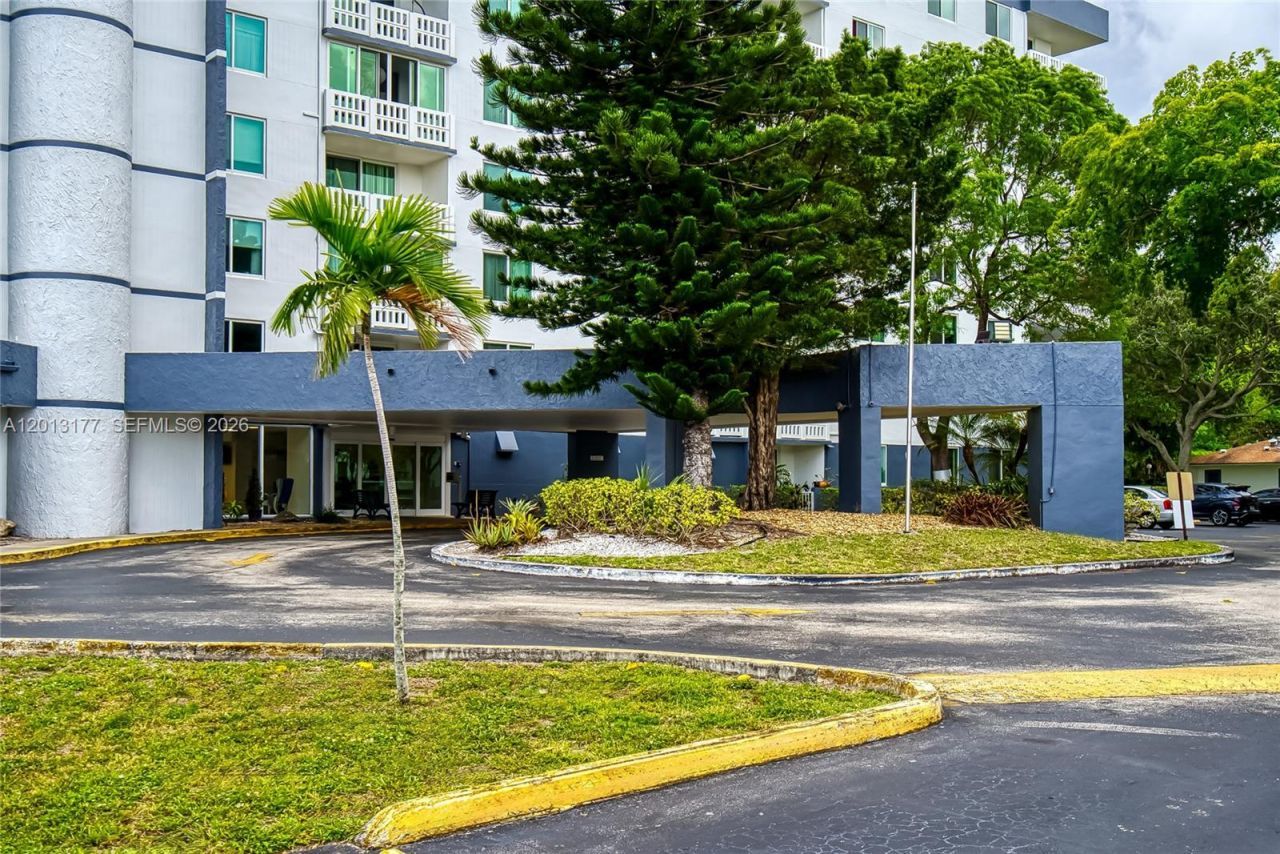 919 Hillcrest , Unit 607, Hollywood, FL 33021 Photo