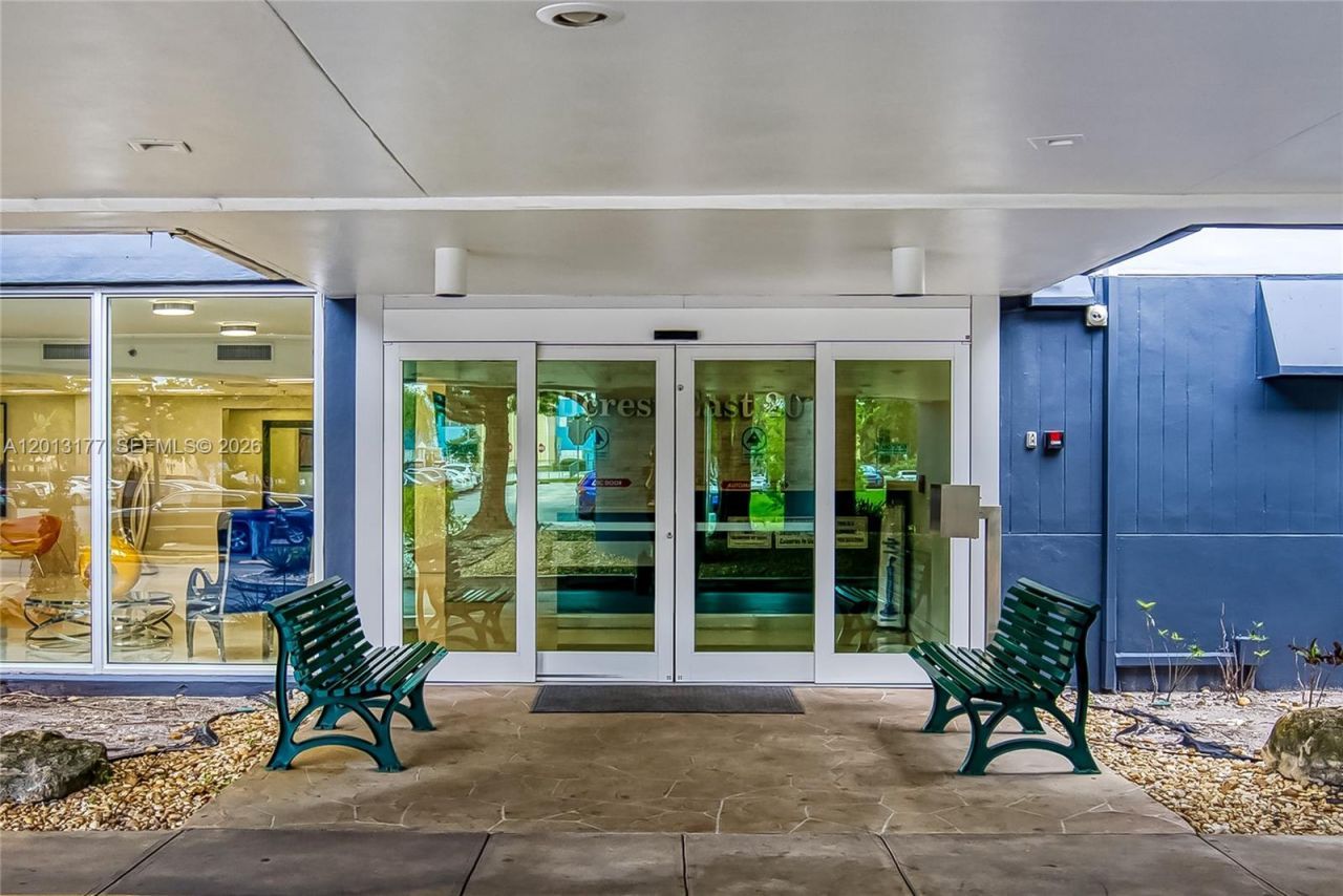 919 Hillcrest , Unit 607, Hollywood, FL 33021 Photo