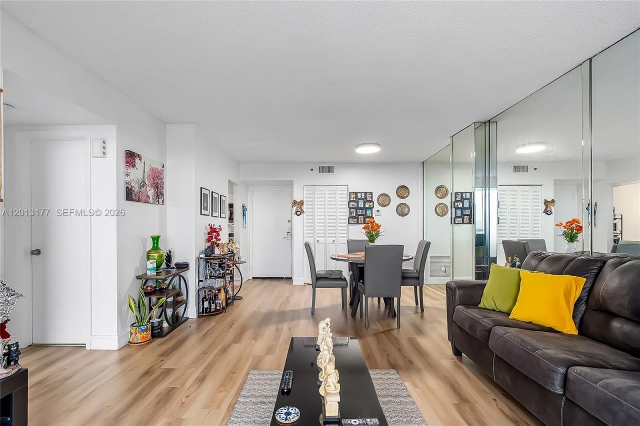 919 Hillcrest , Unit 607, Hollywood, FL 33021 Photo