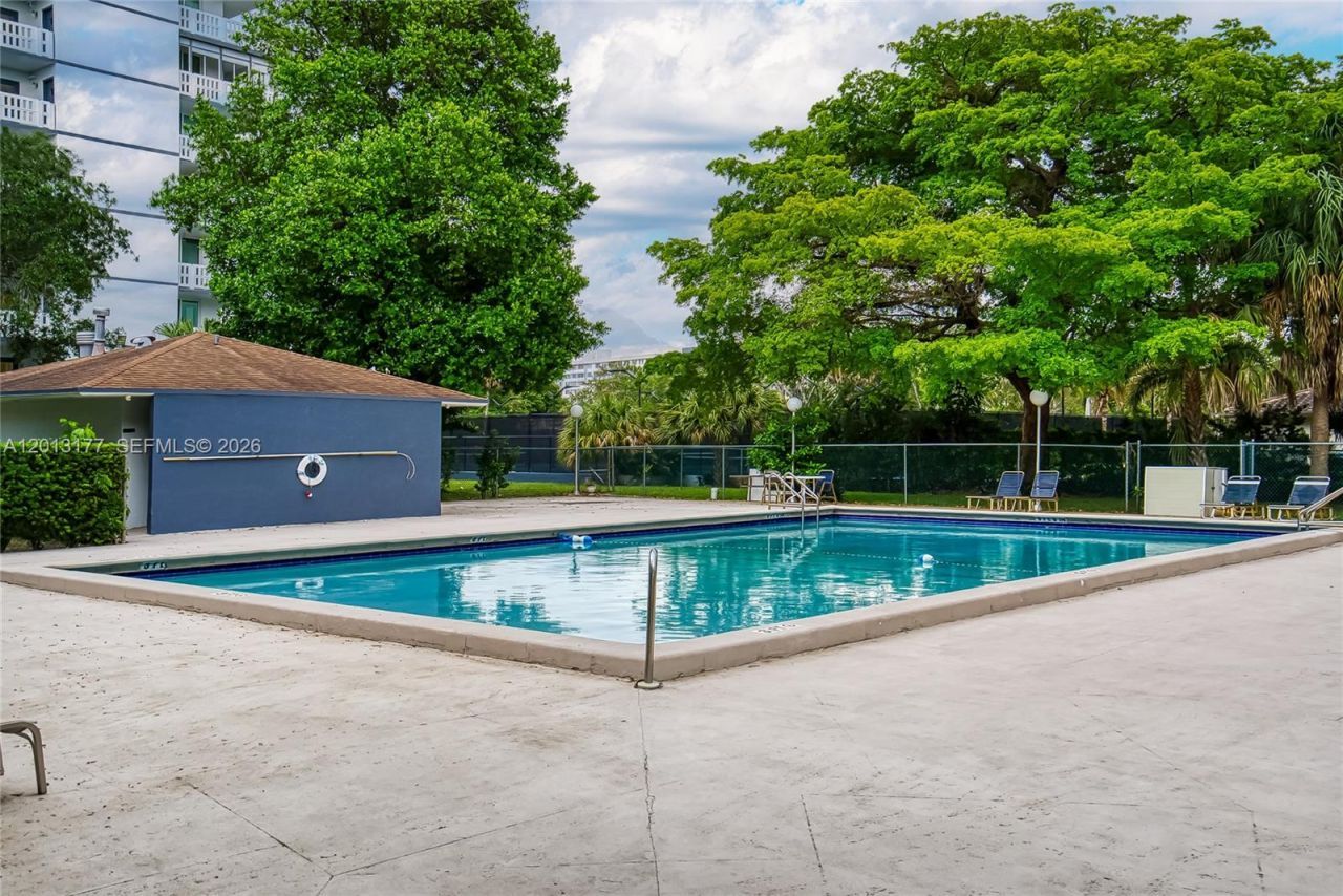 919 Hillcrest , Unit 607, Hollywood, FL 33021 Photo