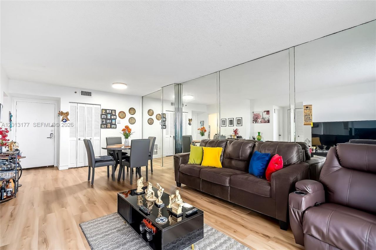 919 Hillcrest , Unit 607, Hollywood, FL 33021 Photo