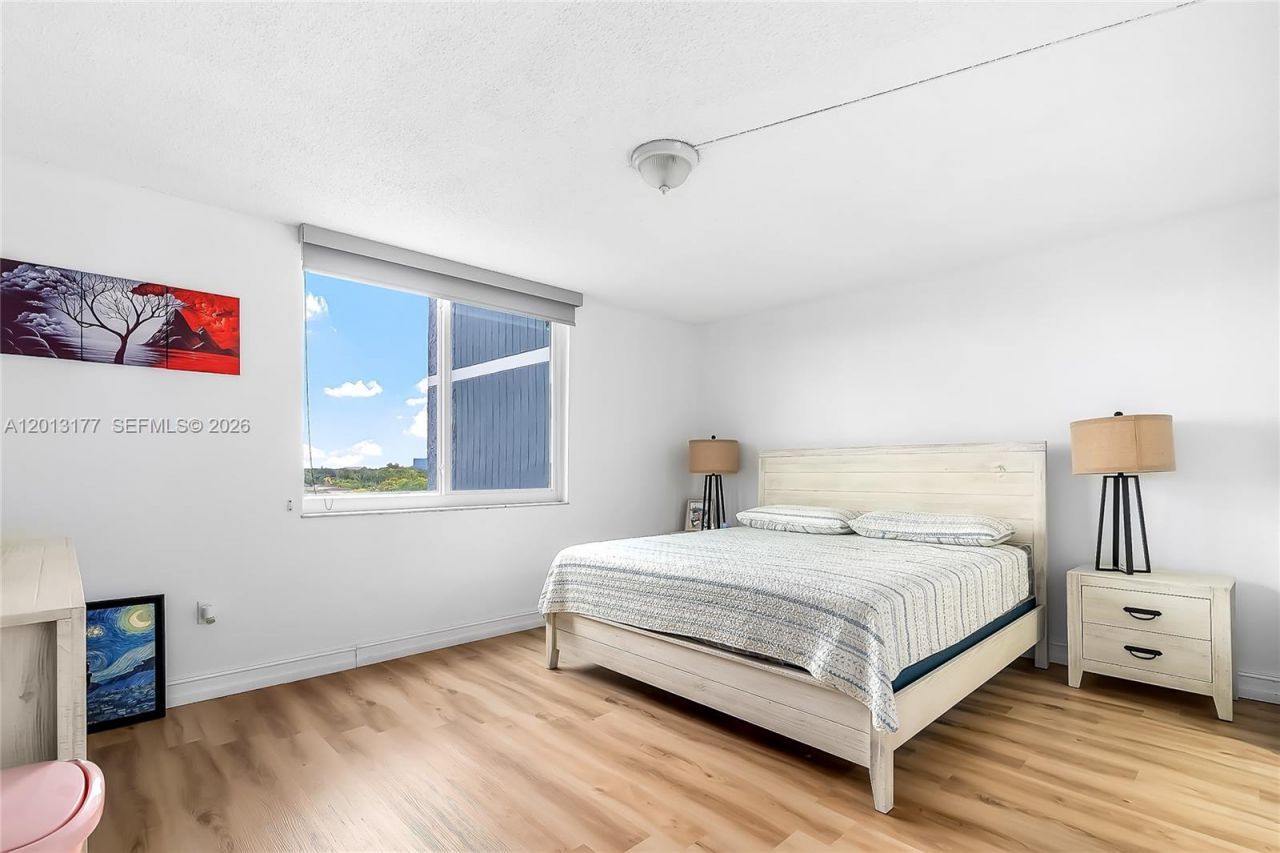 919 Hillcrest , Unit 607, Hollywood, FL 33021 Photo
