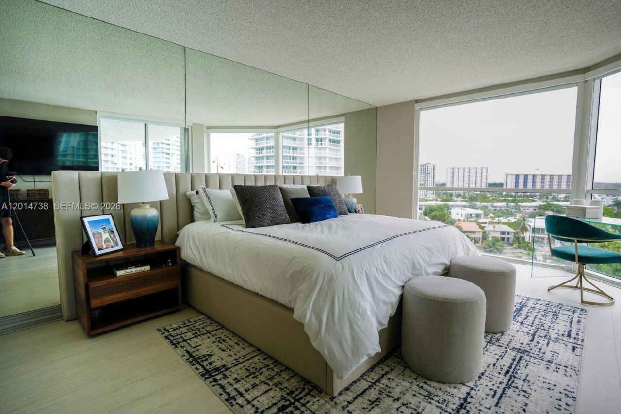 16400 Collins Ave , Unit 946, Sunny Isles Beach, FL 33160 Photo