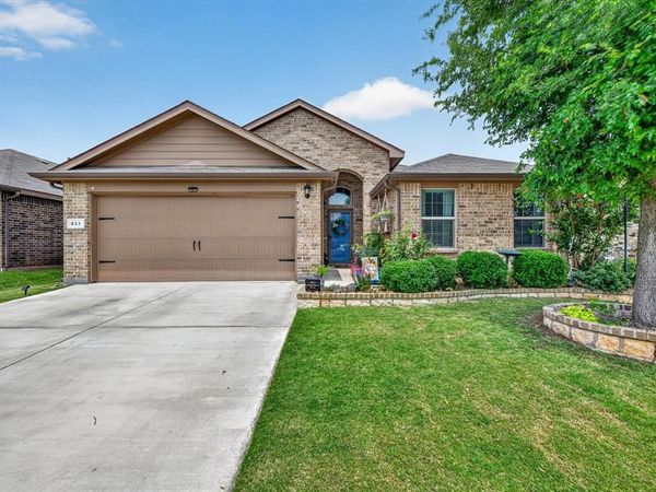 833 Rutherford Drive , Crowley, TX 76036