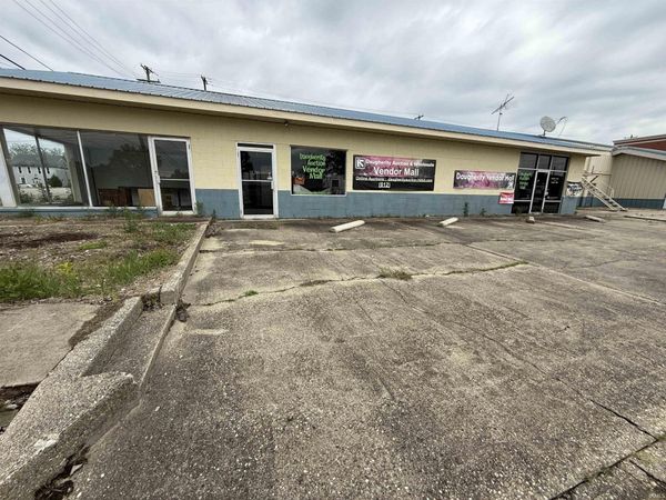 109 S sixth Street, Petersburg, IN 47567