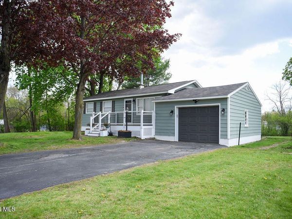 3 Uncas Drive, Glenville, NY 12302