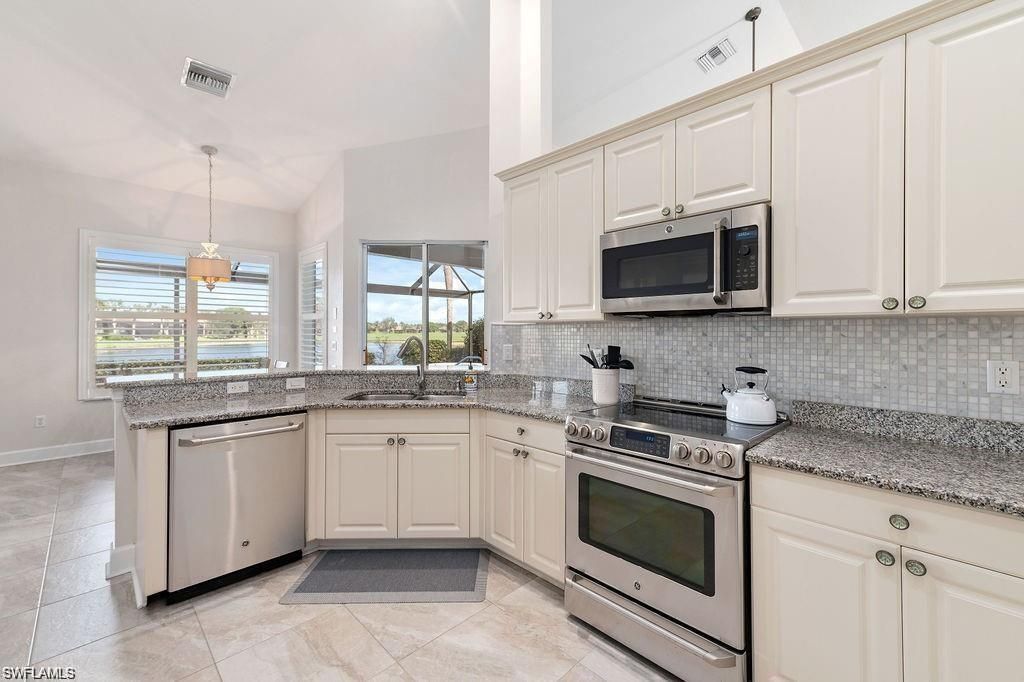 8963 Appaloosa Ct, Naples, FL 34113 Photo