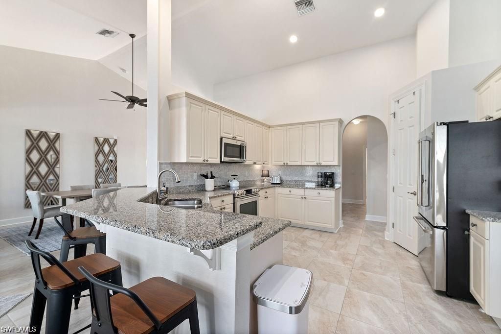 8963 Appaloosa Ct, Naples, FL 34113 Photo