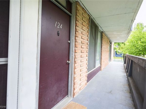 2331 E Market Street , Unit 124, Akron, OH 44312