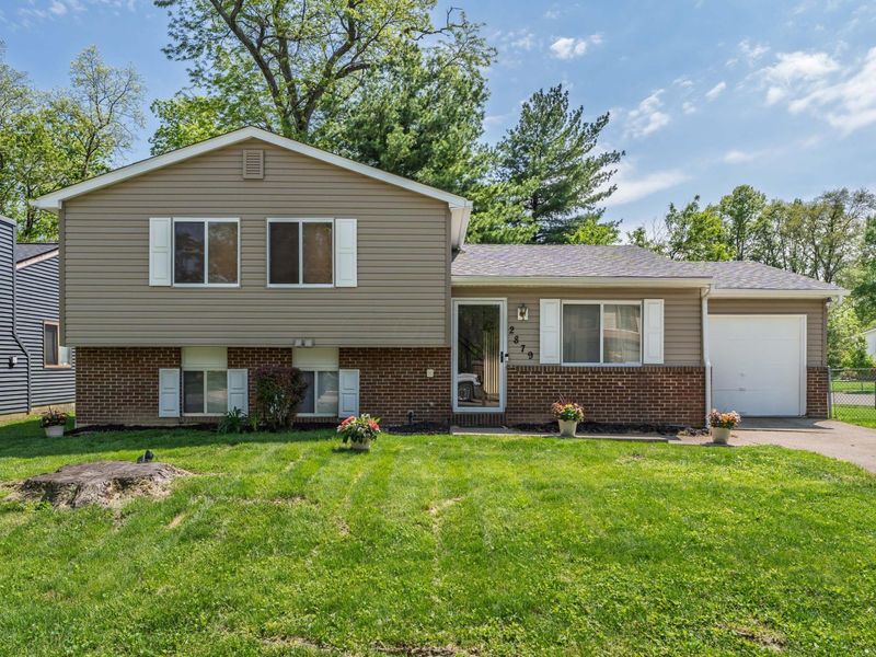 2879 Blarefield Drive, Columbus, OH 43231 Photo 1