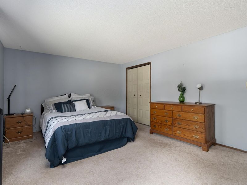 2879 Blarefield Drive, Columbus, OH 43231 Photo 13