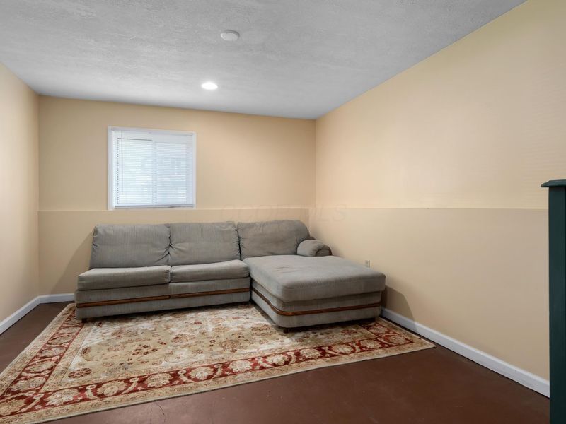 2879 Blarefield Drive, Columbus, OH 43231 Photo 25