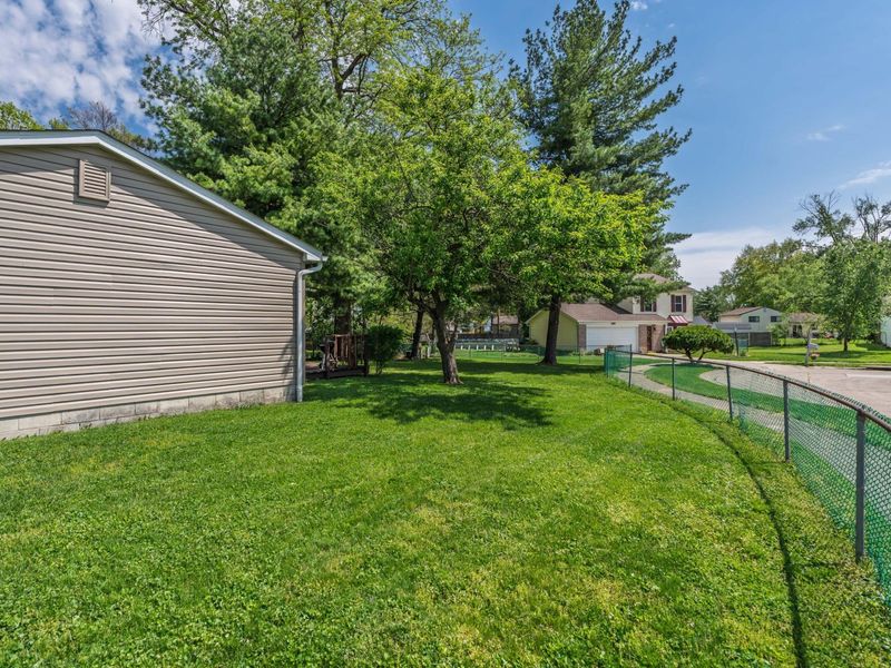2879 Blarefield Drive, Columbus, OH 43231 Photo 29