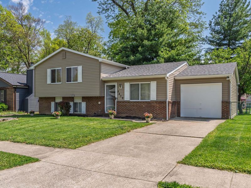 2879 Blarefield Drive, Columbus, OH 43231 Photo 4
