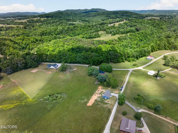 116 Bill Storie Rd, Byrdstown, TN 38549