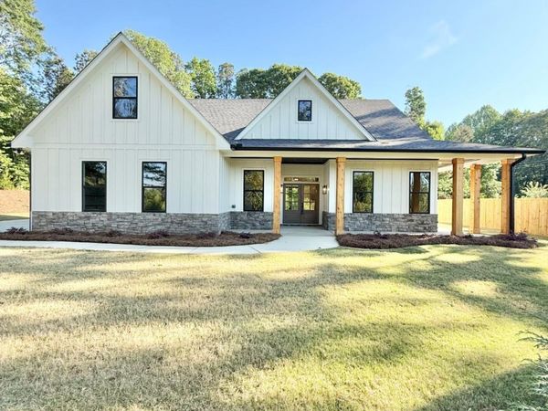 682 Ferguson Place, Dallas, GA 30132