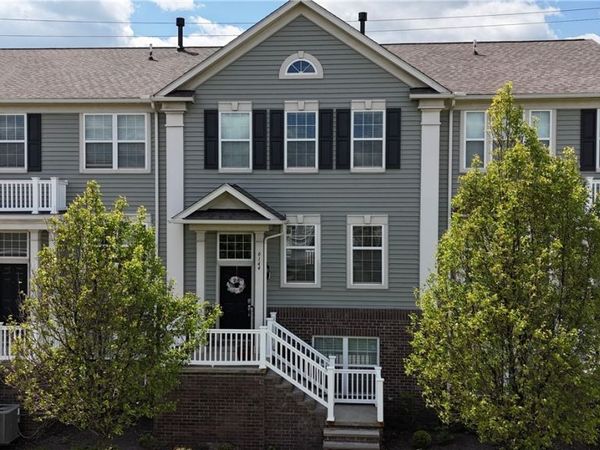 6144 N Pointe Drive, Pepper Pike, OH 44124