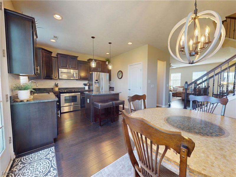 6144 N Pointe Drive, Pepper Pike, OH 44124 Photo 7