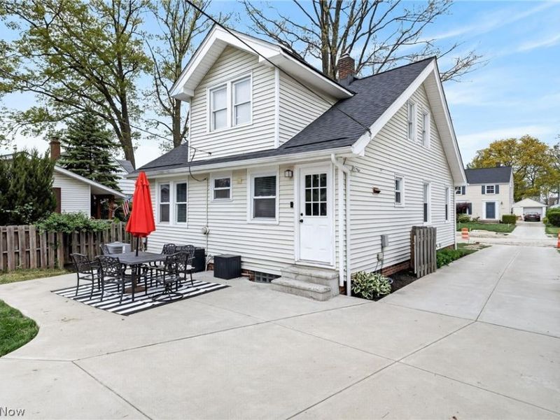 20617 Stanford Avenue, Fairview Park, OH 44126 Photo 3