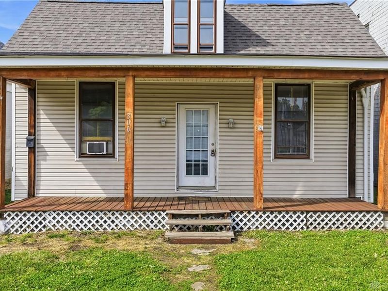 306 W Vine Street, Reading, OH 45215 Photo 2