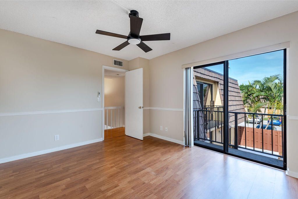 941 Springdale Circle, Palm Springs, FL 33461 Photo