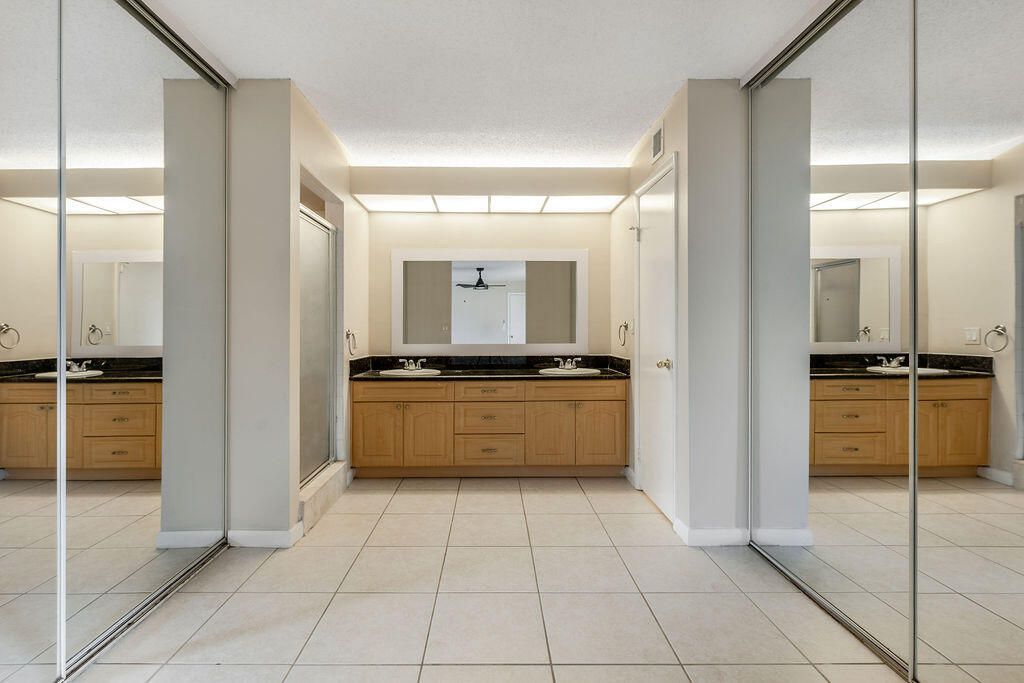 941 Springdale Circle, Palm Springs, FL 33461 Photo