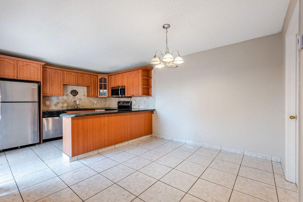 941 Springdale Circle, Palm Springs, FL 33461 Photo