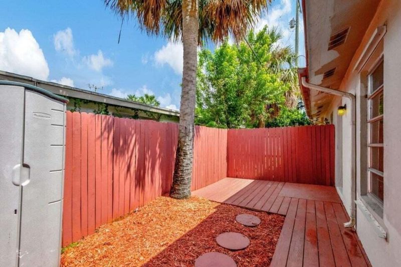 614 Holly Drive, Unit 1, Palm Beach Gardens, FL 33410 Photo