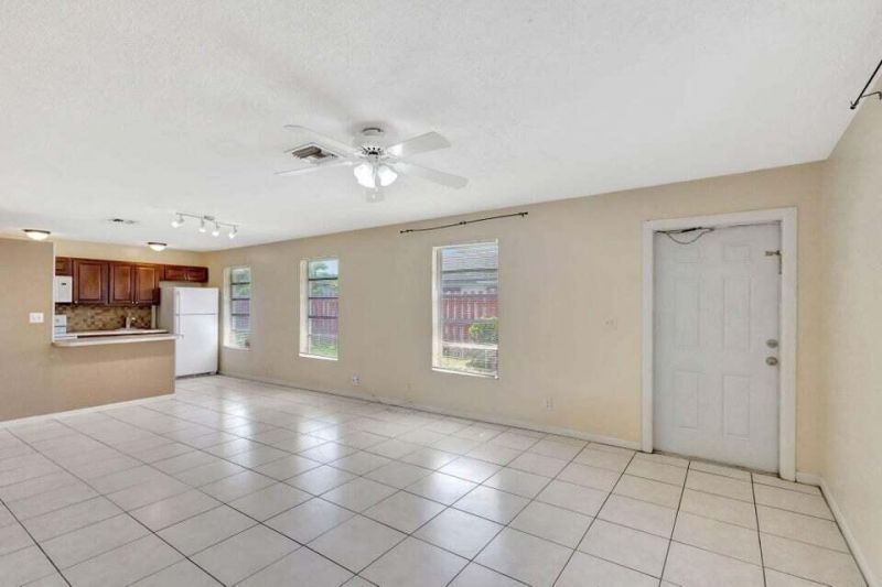 614 Holly Drive, Unit 1, Palm Beach Gardens, FL 33410 Photo