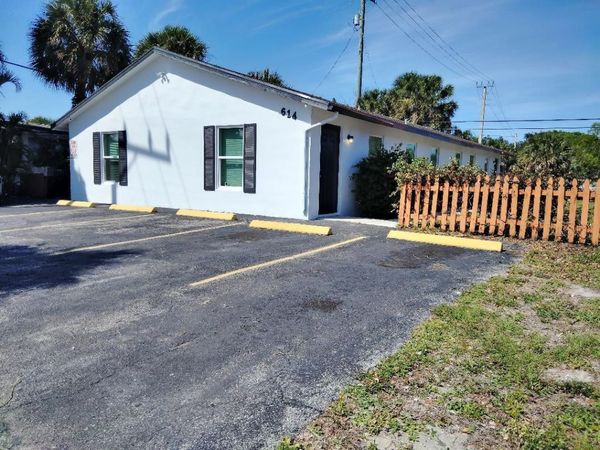 614 Holly Drive, Unit 2, Palm Beach Gardens, FL 33410