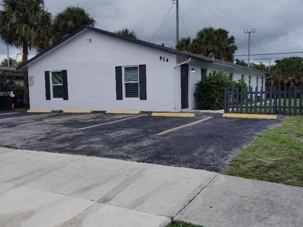 614 Holly Drive, Unit 2, Palm Beach Gardens, FL 33410