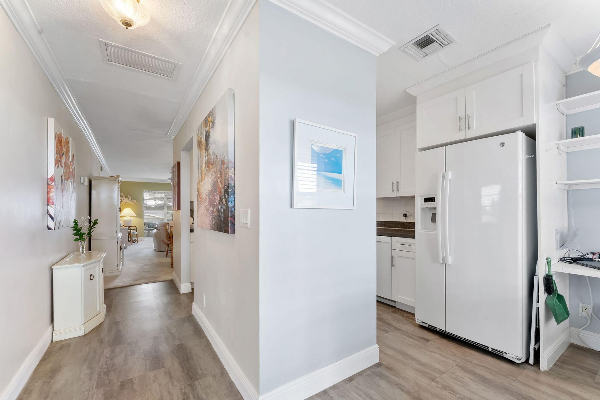 2401 Del-aire Boulevard E, Unit 201, Delray Beach, FL 33445 Photo