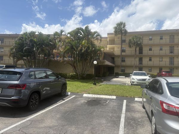 9355 SW 8th Street, Unit 225, Boca Raton, FL 33428